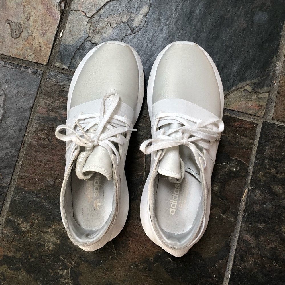 Adidas Sneakers